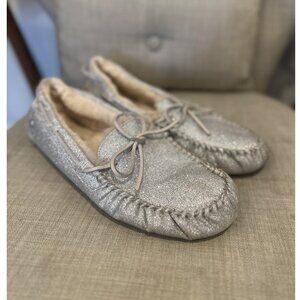 UGG Dakota Slippers Womens Size 11 Silver Glitter Shearling Moccasin Shoes
